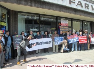 “TODOSMARCHAMOS”. Union City NJ, Bergenline Ave & 42nd. St. Marzo 27, 2016.