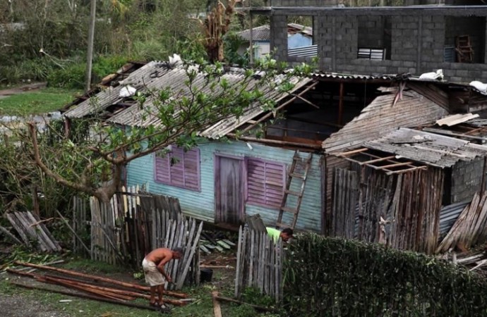 “Matthew: collapsed homes, crumbling highways and more”