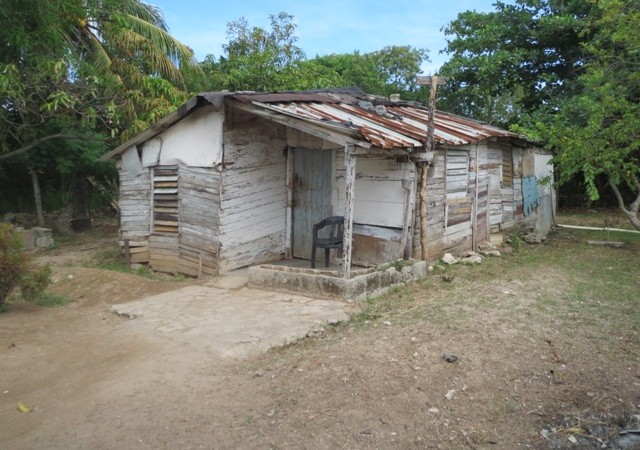 “Quería comprobar lo que escucha decir y lo comprobó: Cuba es más pobre que Haití.”