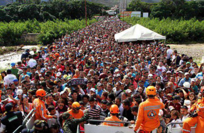 El Exodo Venezolano – Otro pueblo que sufre por la maldad del Socio-Comunismo.