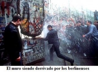 Efemérides. Noviembre 09, 1989. Los berlineses derrivan el Muro de Berlín.