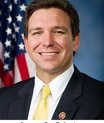 DeSantis firma ley contra censura en redes sociales