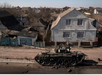 Russian soldier allegedly surrenders tank for $10K, Ukrainian citizenship and…