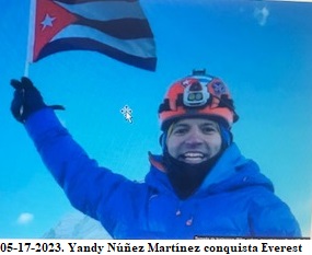<strong>“Viva Cuba Libre”, clama el primer cubano que asciende a la cima del Monte Everest.</strong>