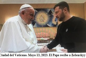 El papa Francisco se reúne con el presidente ucraniano Volodymyr Zelenskyy en el Vaticano