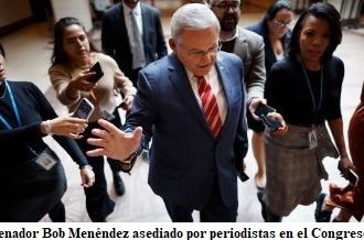 <strong>Los abogados de Bob Menéndez alegan que el FBI registró y “saqueó” su casa “ilegalmente”</strong>