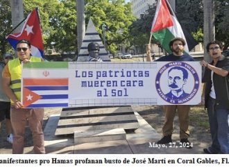 Grupo pro Hamás profana busto de José Martí en Coral Gables, Fl.  y llama “gusanera” al exilio cubano.